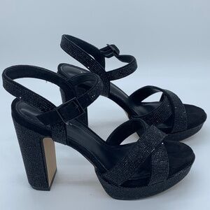 Glitzy Black platform sandal!